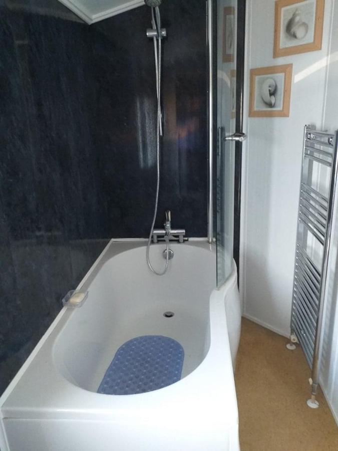 6 Berth Deluxe Ml7 On The Golden Palm Hotel แชเปิลเซนต์เลนเนิร์ดส์ ภายนอก รูปภาพ