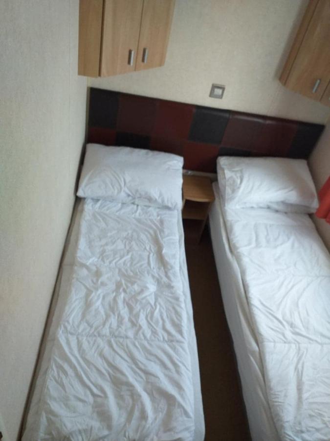 6 Berth Deluxe Ml7 On The Golden Palm Hotel แชเปิลเซนต์เลนเนิร์ดส์ ภายนอก รูปภาพ